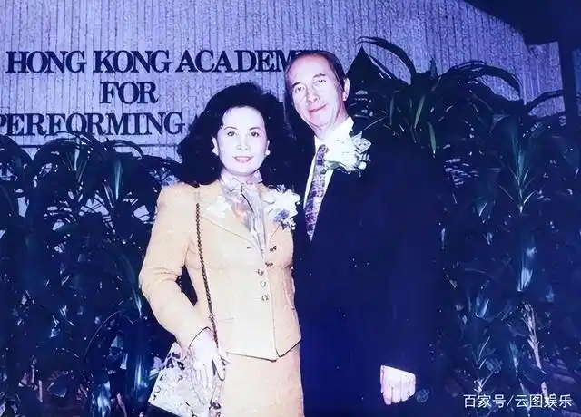 6月15日,据港媒报道,赌王二房太太蓝琼缨因癌症去世,享年79岁.