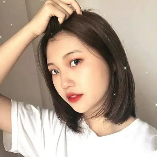 女人30岁适合什么发型?"蓬松短发"好选择,减龄时尚,气质翻倍