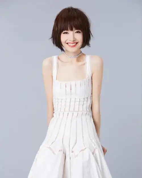 方脸女生适合什么样的短发发型(方脸女生怎么留发型才好看)(3)