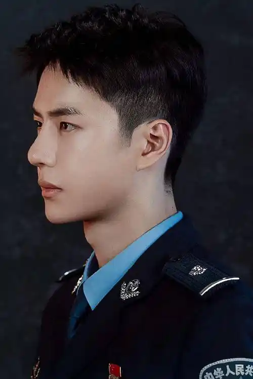 电视剧官宣预告的时候就知道王一博饰演的陈宇警官是一个很正直的警察