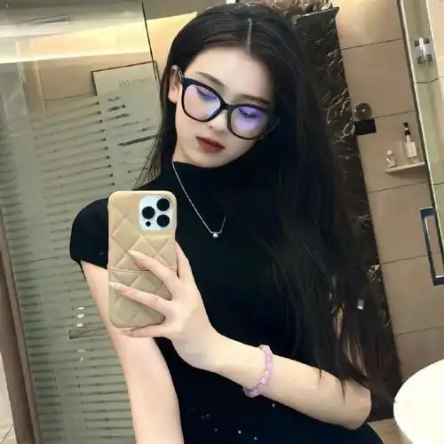 酷拽高冷女生头像