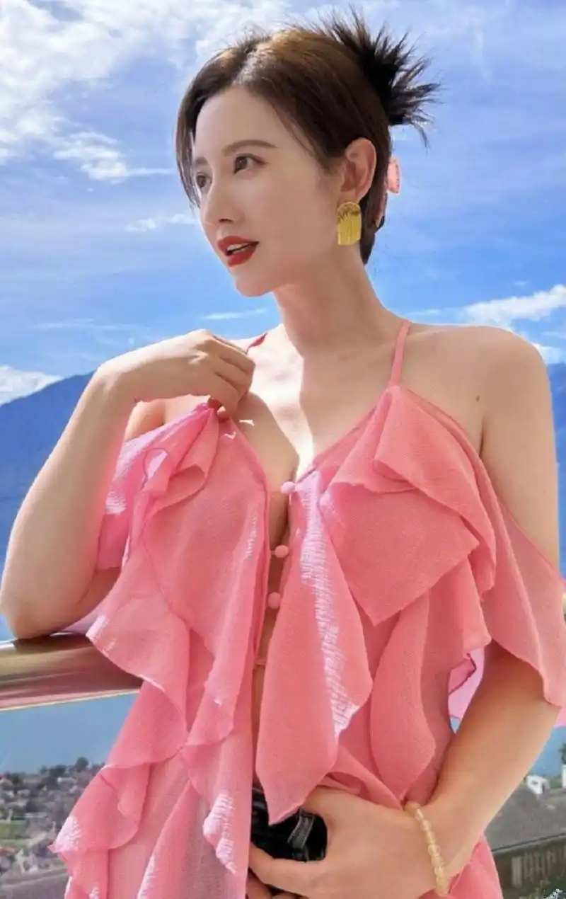 小三专业户演员张萌