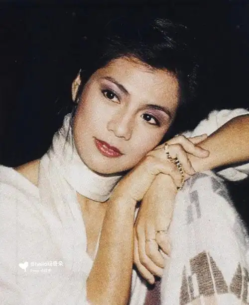 ❤️一身白衣的翁美玲,纯洁美人!