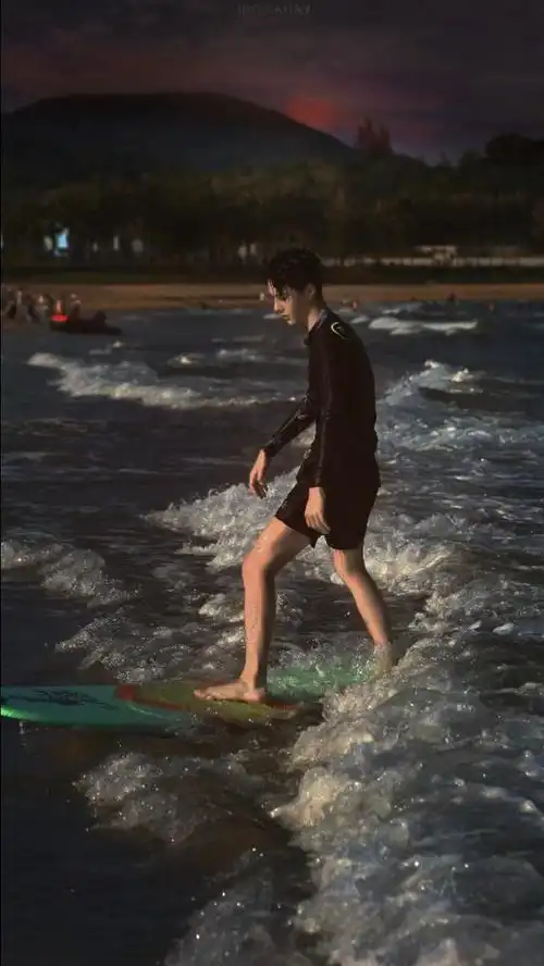 不…我……我不想…我想……这个喉结,太不禁欲了大哥哥的腹毛啊,好想