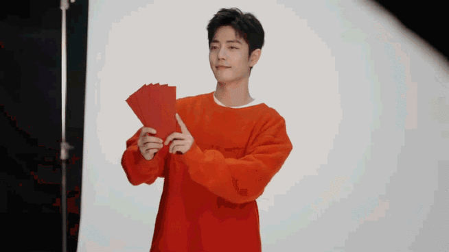 肖战红卫衣造型#肖战好适合穿红色啊!