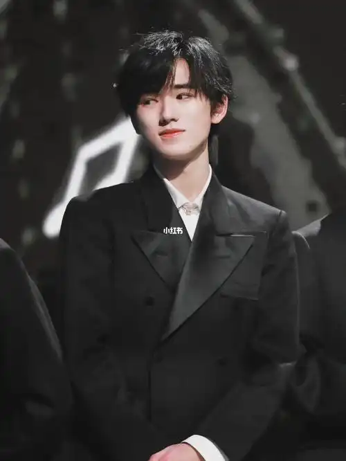 每日壁纸  #宋亚轩