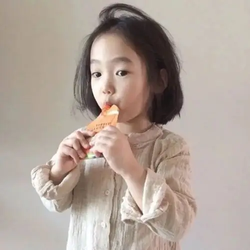 可爱萌娃微信头像我这座冰山在你手里变成了冰激凌哦