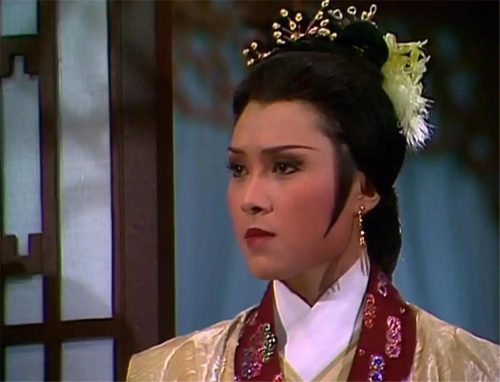 天龙八部6版甘宝宝各有各的美6版钟万仇新版最接近原著