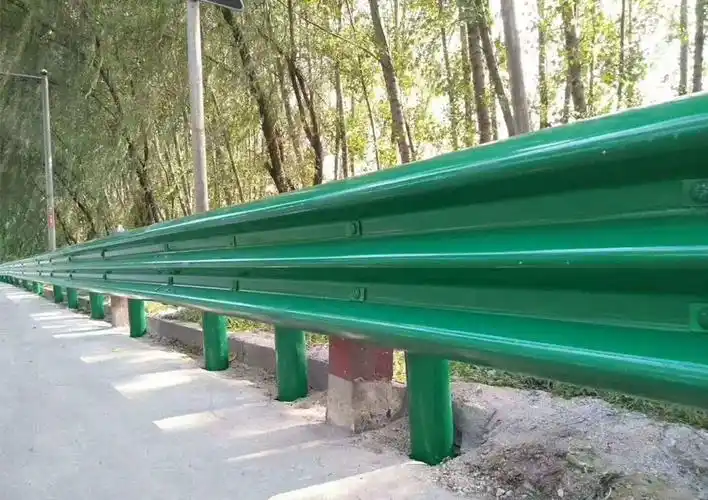 高速公路交通安全设施存在的问题缺乏科学规划通常