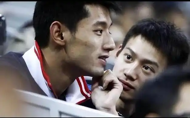 妻子是军艺校花,陈玘证婚,好兄弟张继科缺席|周雨|樊振东|男单冠军