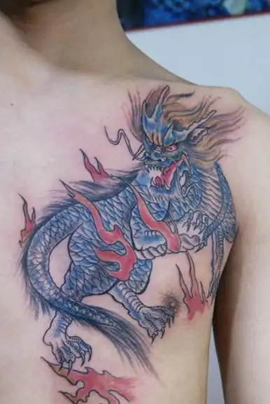 胸前麒麟纹身作品欣赏