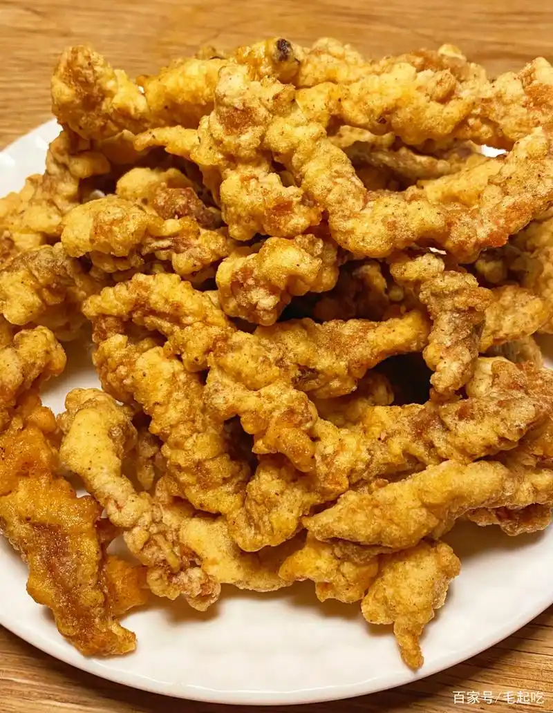 老四川饭馆的"炸酥肉",外酥里嫩,椒盐味十足,3个技巧很重要