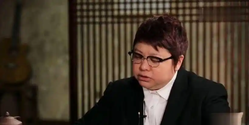 韩红这是怎么了,许久未见像个老太太_变化_时候_因为