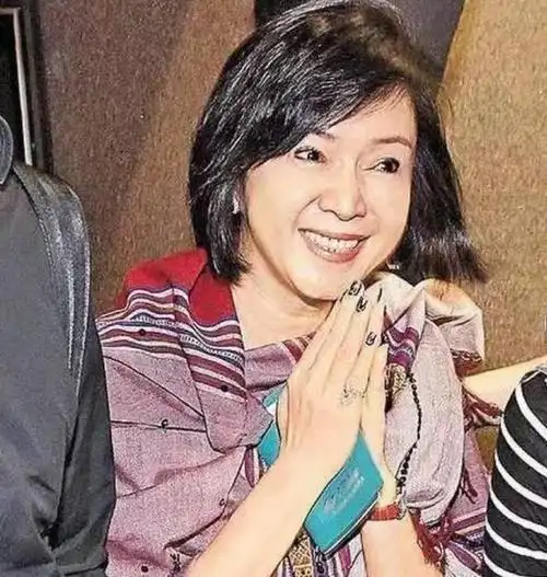 "最强情妇"林月云:霸占闺蜜老公31年,生下侯佩岑,获亿万遗产