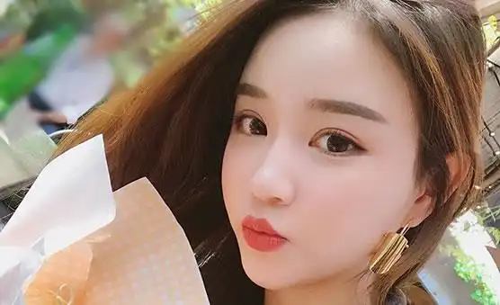 朱宸慧个人资料老公是谁及最新图片写真2021