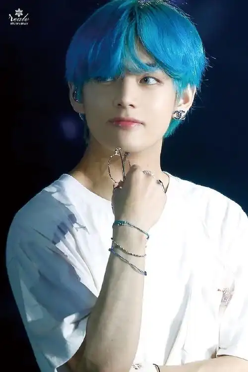 金泰亨kpop永一##金泰亨蓝发