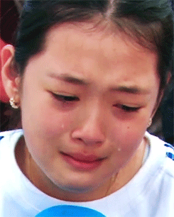 女孩gif哭了gif眼泪gif