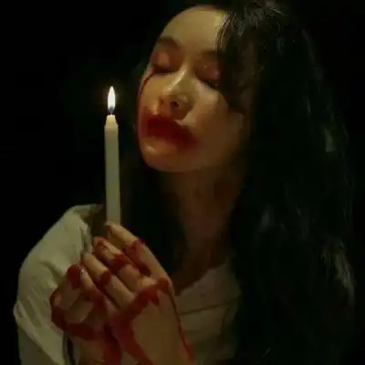 病娇头像女真人带血 恐怖血腥病娇女头像 - 高清头像 - 潮人个性网