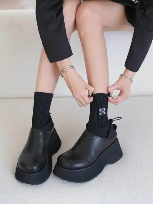 袜靴的精髓就是要增高显腿瘦谁能不爱