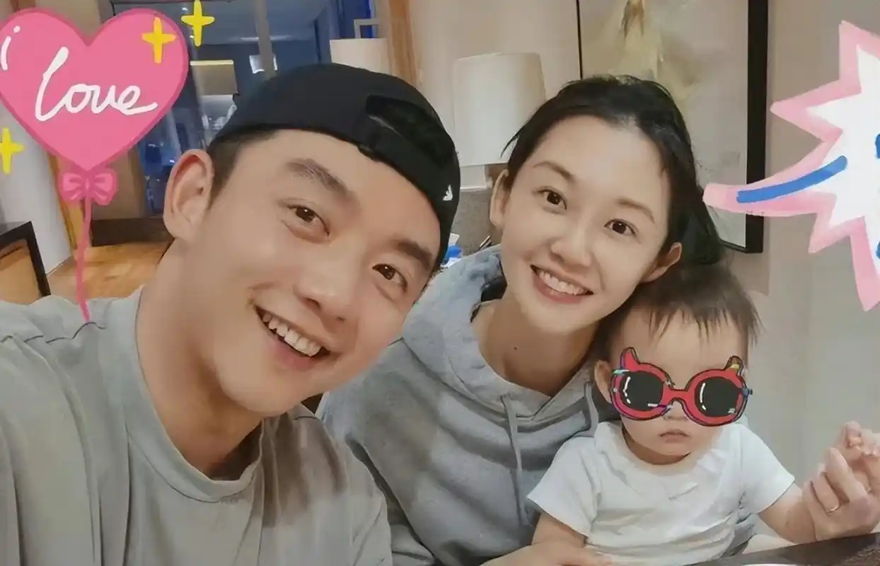 曝郑恺妻子苗苗生下三胎是个女儿