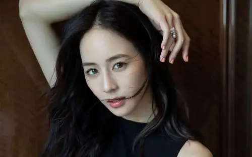 台湾艺人张钧甯时尚写真,港台明星-回车桌面