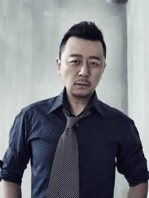 回顾郭涛:娶小15岁美娇妻,婚后连生两胎,如今事业有成幸福美满