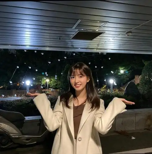 闵雪雅扮演者:赵秀敏 ins:soominn_jo