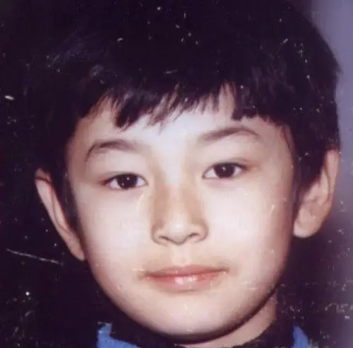 黄晓明早年私密嫩照曝光:曾与王艳拍广告(组图)