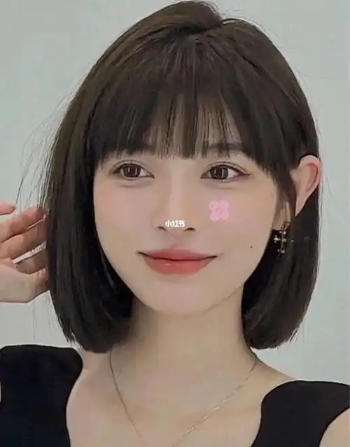 一刀切短发 圆脸都适合