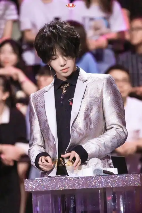 我大哥的神仙颜值华晨宇