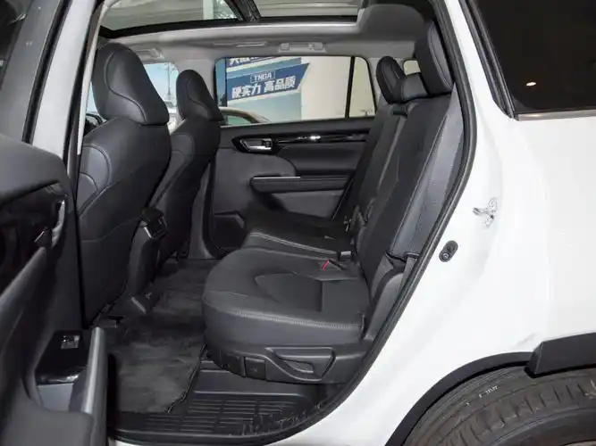 广汽丰田 汉兰达 2022款 380t 四驱尊贵版 7座