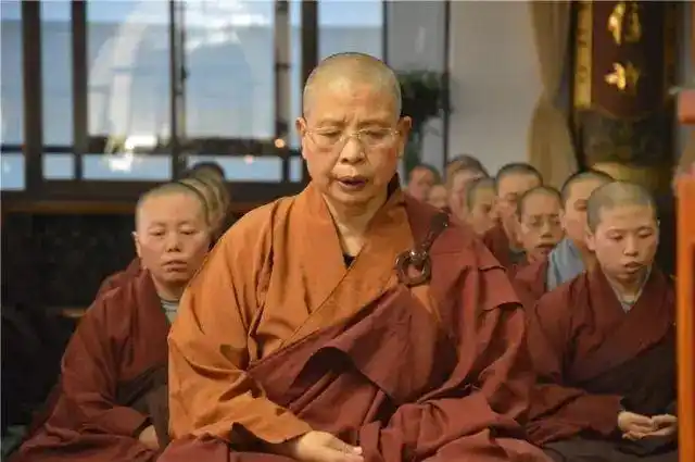 如瑞法师放弃读研剃度出家亲手修建尼众学院培养上万名尼姑