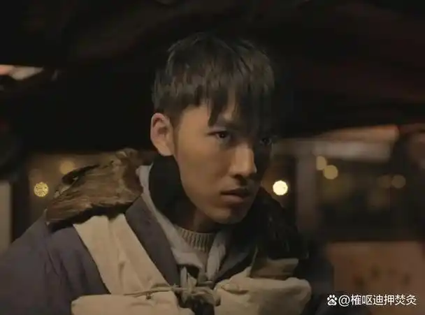 者也是他8915几年之后,罗晋和周冬雨主演的电视剧《幕后之王》里