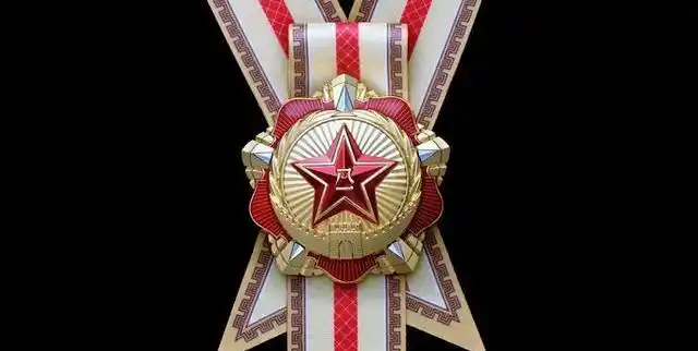 开国元帅中谁得到了四枚一级勋章?他俩比别人多得一枚红星勋章