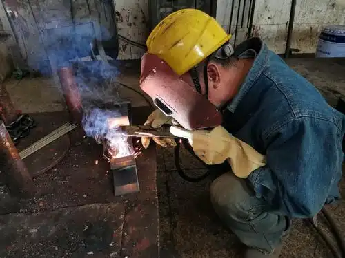 电焊工岗位理论和操作技能大比武