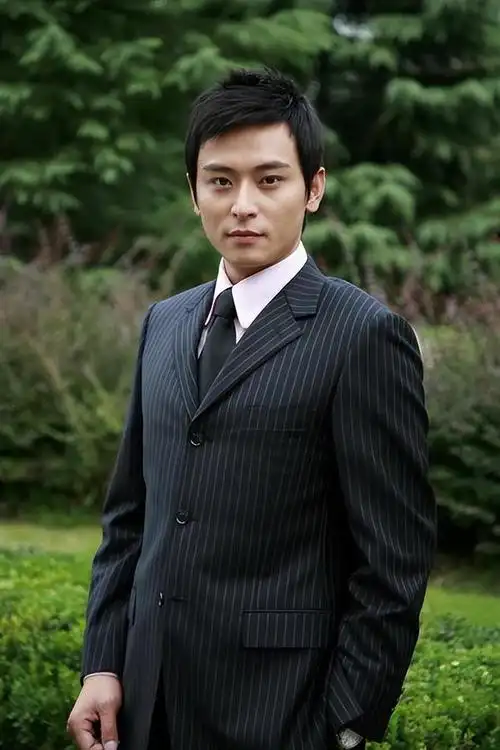 回顾台湾男星陈冠霖:却被前妻"陷害"多年,现任妻子是他的救赎