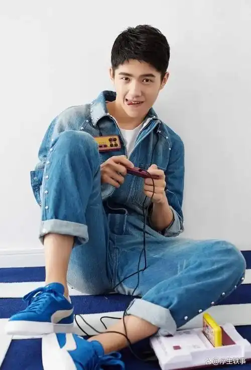 刘昊然(1997)王一博是uniq男团的成员95 后男明星:吴磊,王一博等新生