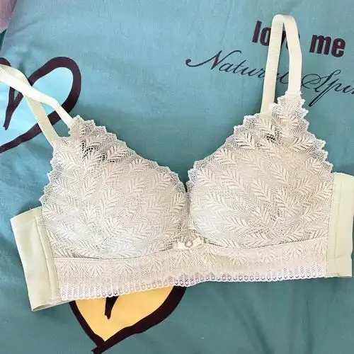 特别好穿的 纯欲感拉满夏天来啦 入手了一件绿色内衣很有大自然的气息