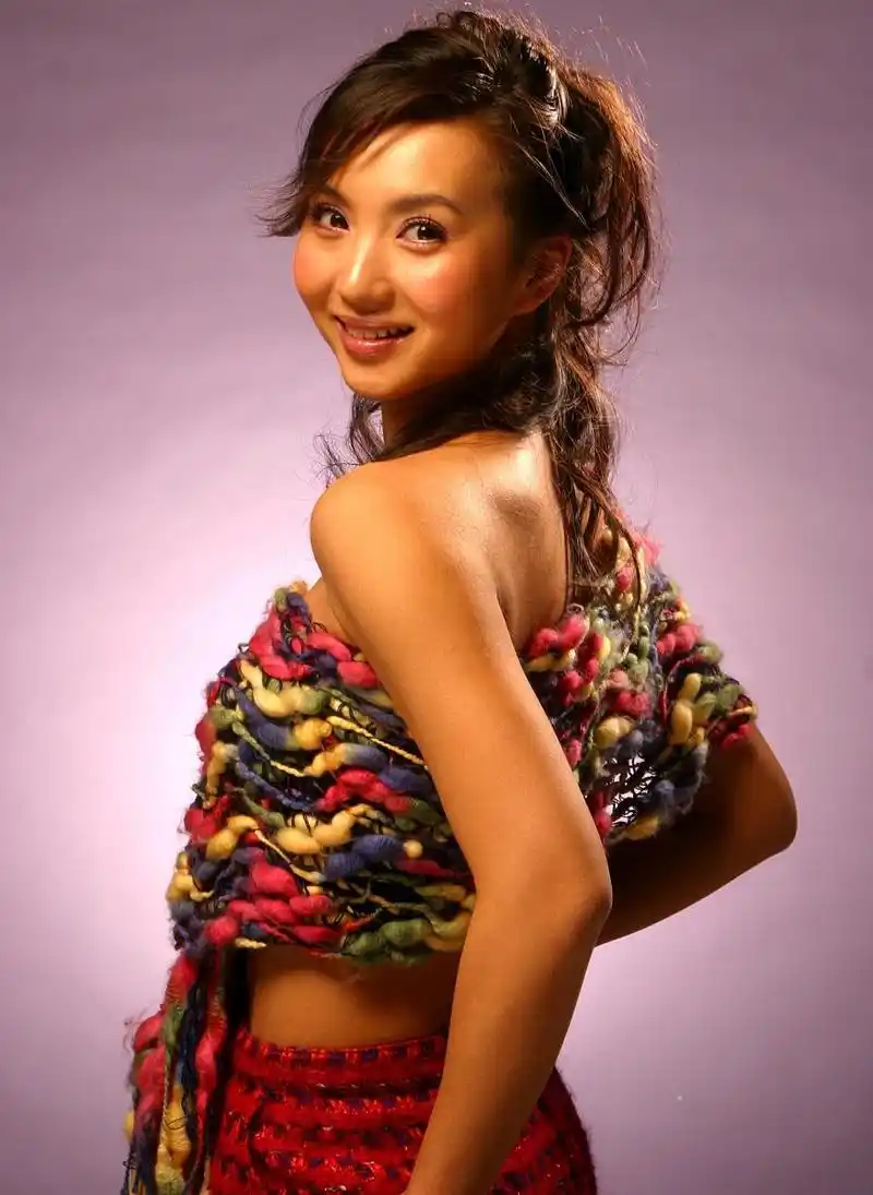 脸上有痣太难看了?这几位女明星的唇边痣,让她们更加的有魅力