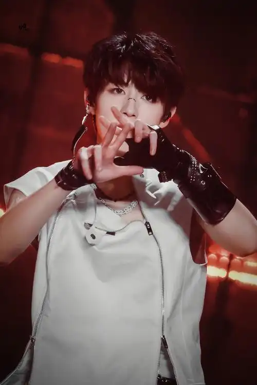 和朱志鑫一起拥抱春天##短剧的风吹到了tf三代