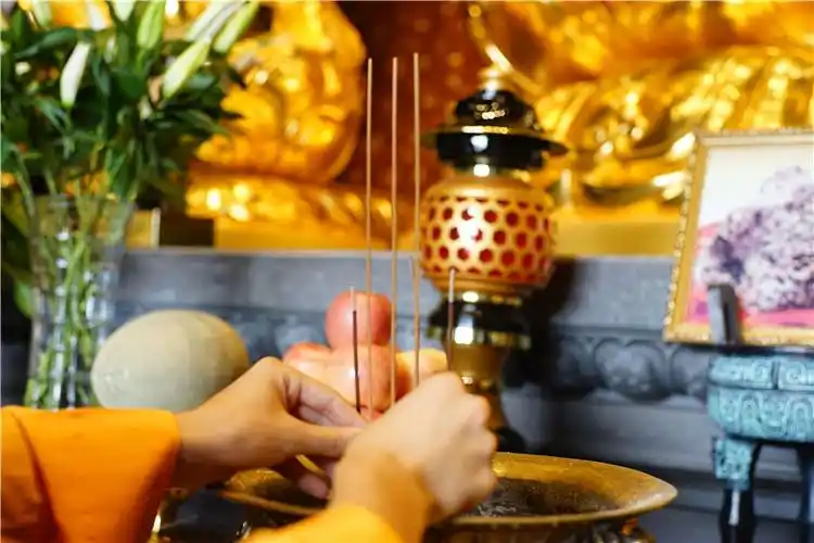 (南京牛首山文化旅游区)图解佛教敬香礼佛的礼仪