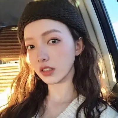 2020女生个性头像高冷简约 眼里有光心里有你