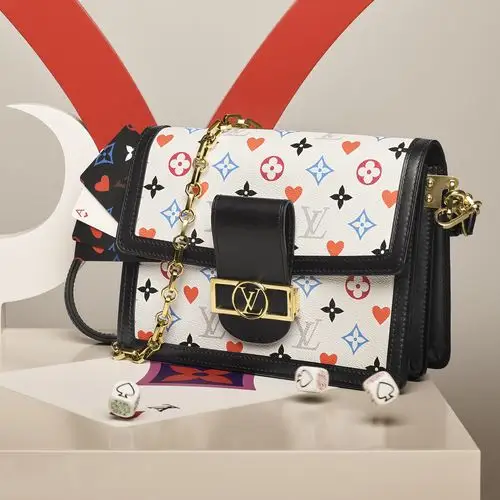 新包| louis vuitton 上架2021早春「game on」系列手袋:扑克牌游戏