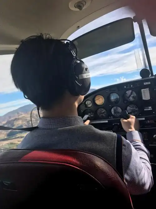 2023瓦纳卡开飞机体验玩乐攻略,.20分钟也学会,你可以操控.