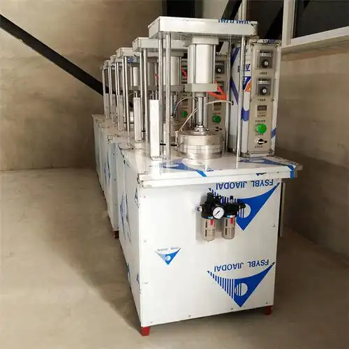 全自动超薄筋饼机数控圆形烙馍机鑫鹏机械