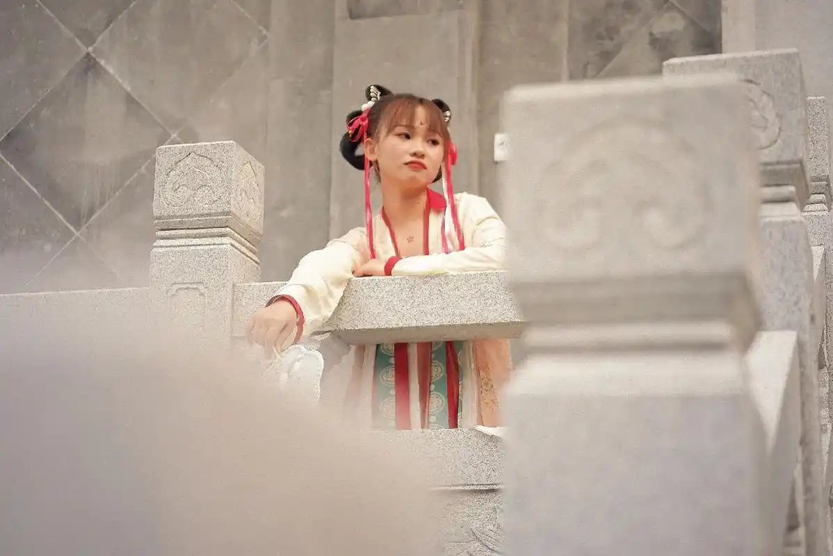 女孩子都是神明遗留在人间的可爱鬼#古风 #国风古韵  - 抖音