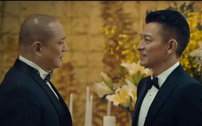 追龙:上司仗势欺人,雷洛出手制止却被呵斥,之后一雪前耻