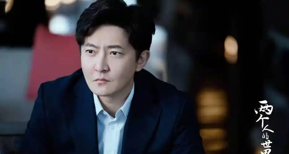 接档《突围》,主演都是实力派,时尚人的爱情,这剧目测要大火_郭京飞