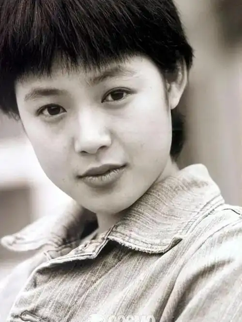 回顾周韵嫁二婚姜文成后妈被继女厌婆婆嫌18年后却成全家团宠