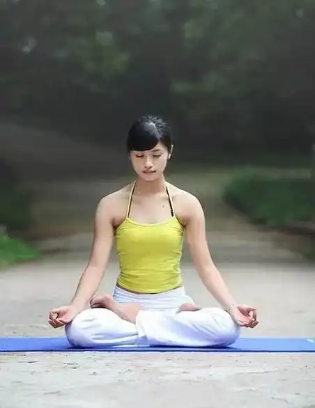 教你5步练成双盘让你的全莲花纵情绽放